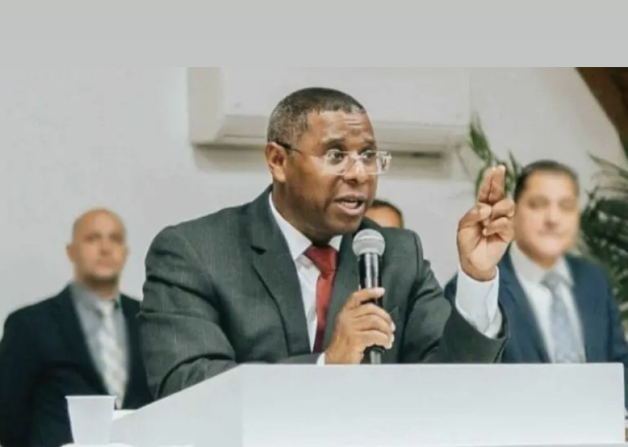 Pastor Osiel Gomes emociona fiéis ao relembrar trajetória de seu pai, vítima de racismo, na 66ª Escola Bíblica de Obreiros