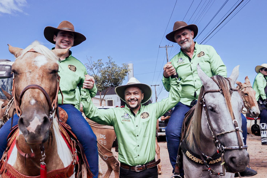 Presidente da Câmara Max Fleury participa da Cavalgada 2025 e reforça apoio ao produtor rural