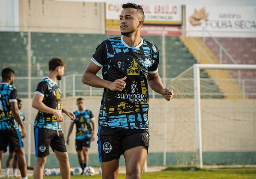 Samuel Guedes marca de novo, garante vitória do União-TO e se isola como artilheiro da equipe na Série D 