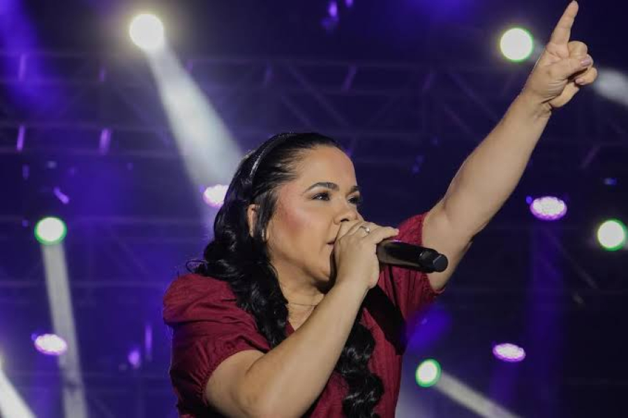 Cassiane reage a crítica sobre idade, defende autocuidado e reacende debate sobre estética no meio evangélico