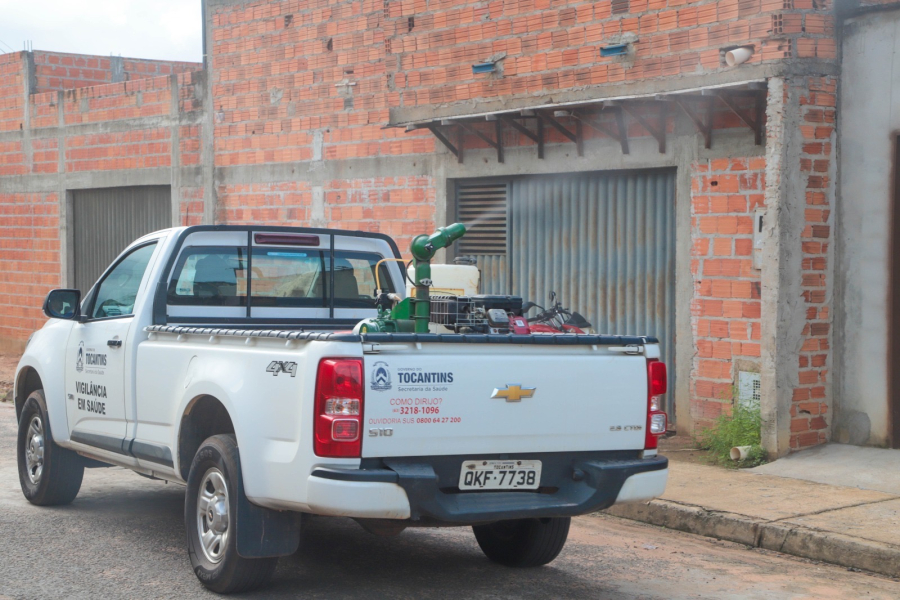 Araguaína recebe reforço do carro fumacê no combate à Dengue 