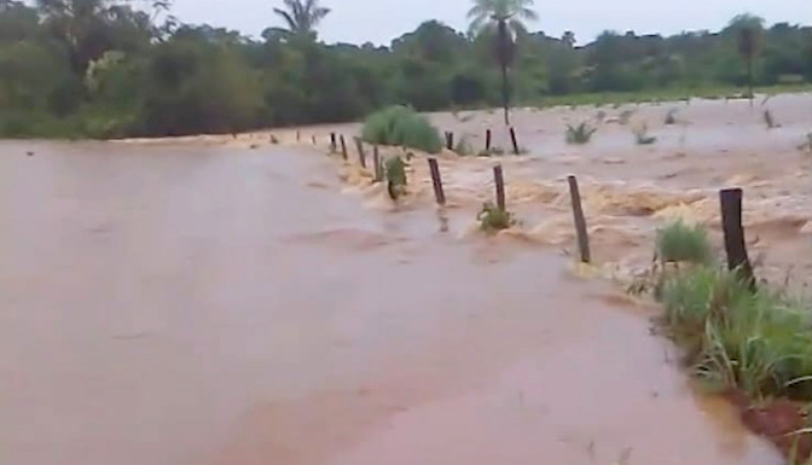 Chuvas intensas provocam alagamentos no Tocantins e governo cria força-tarefa para atender municípios afetados