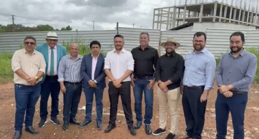 MAX FLEURY MOBILIZA VEREADORES E GARANTE RECURSOS PARA RETOMADA DA OBRA DA CÂMARA DE ARAGUAÍNA