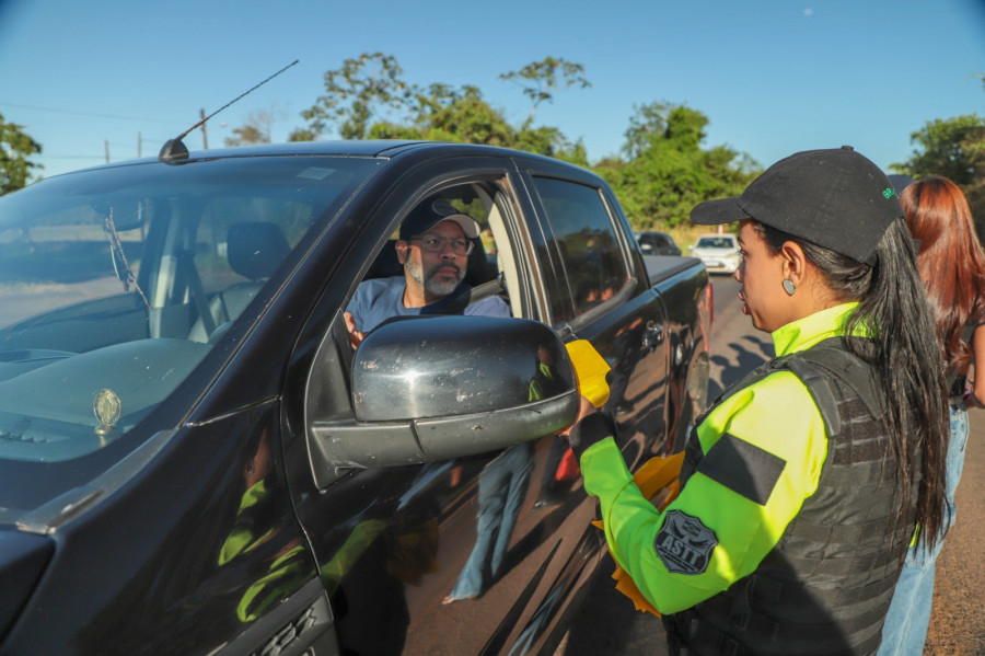 ASTT realiza blitz educativa e reforça orientações para viagens seguras durante férias em Araguaína