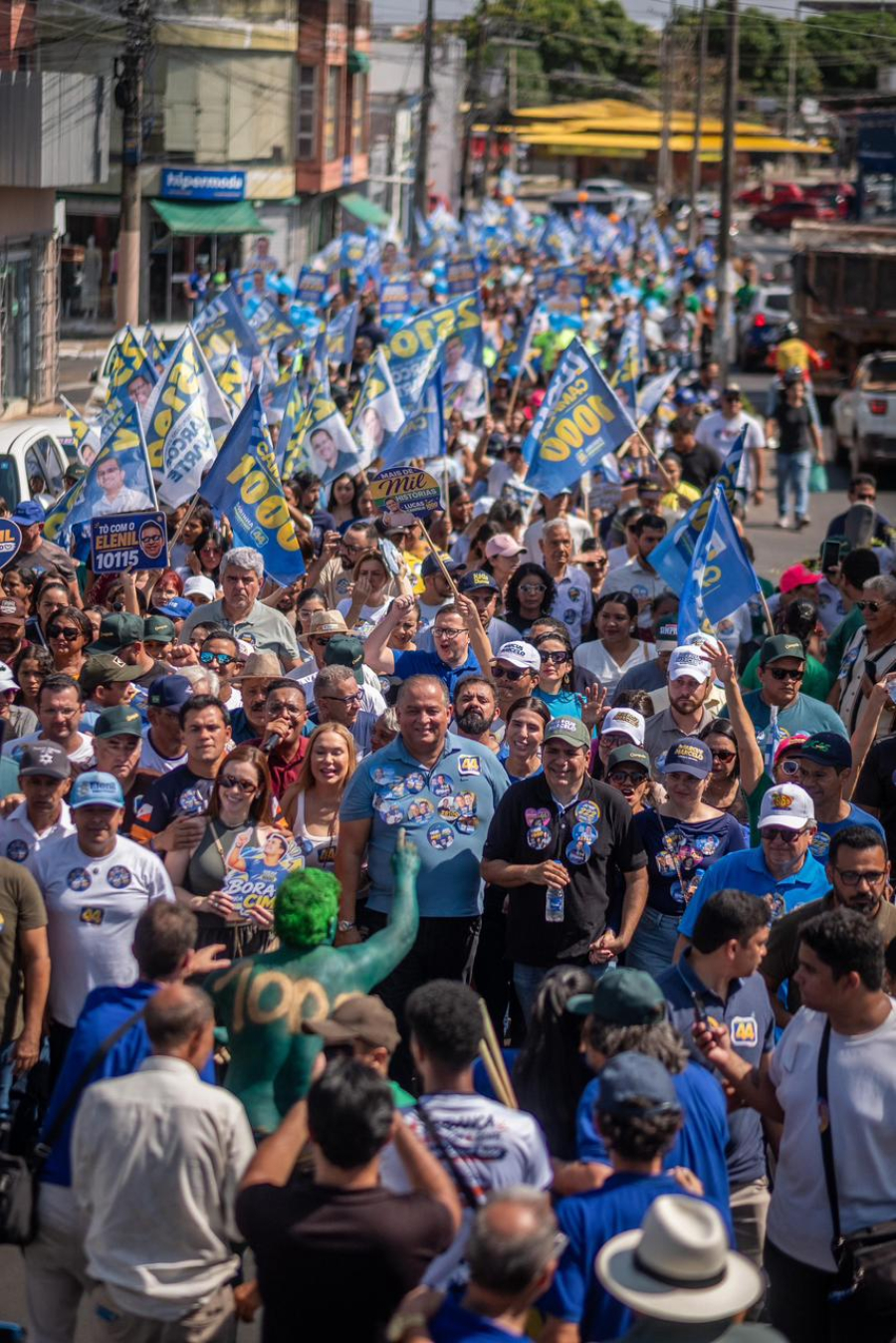 Lucas Campelo reúne milhares de pessoas em caminhada e inaugura comitê em Araguaína ao lado de grandes lideranças políticas