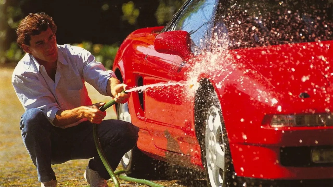 Honda NSX usado por Ayrton Senna vai a leilão e pode passar de R$ 5 milhões